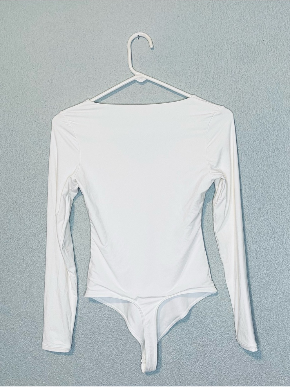 Women’s V Neck Long Sleeve Thong Bodysuit - Picture 5 of 7